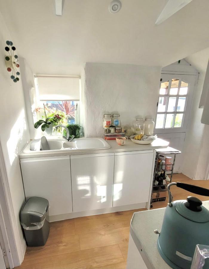 Idyllic Cornish Cottage, Superking Bed, Private Garden Dogs Welcome Truro Esterno foto