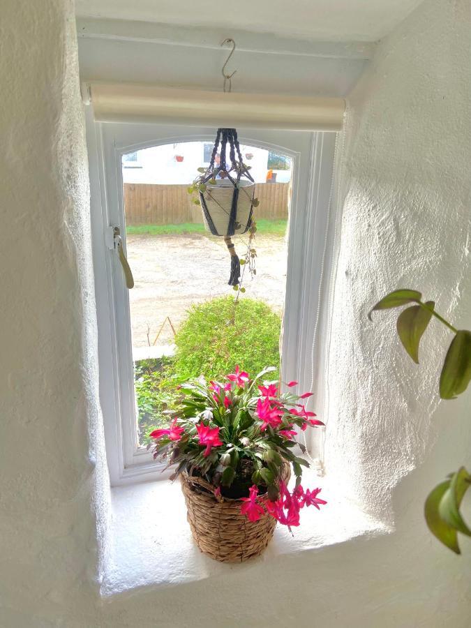 Idyllic Cornish Cottage, Superking Bed, Private Garden Dogs Welcome Truro Esterno foto