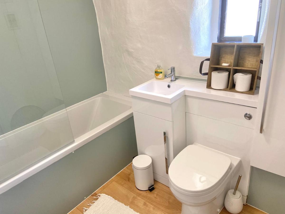 Idyllic Cornish Cottage, Superking Bed, Private Garden Dogs Welcome Truro Esterno foto