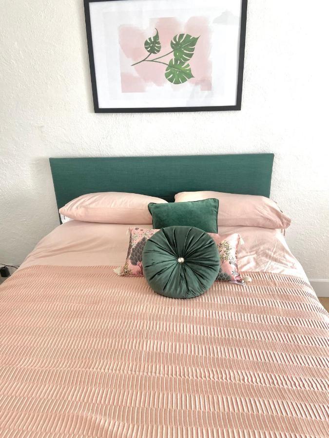 Idyllic Cornish Cottage, Superking Bed, Private Garden Dogs Welcome Truro Esterno foto