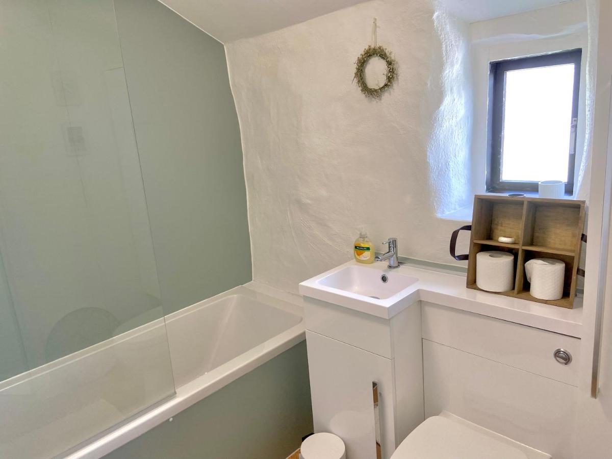 Idyllic Cornish Cottage, Superking Bed, Private Garden Dogs Welcome Truro Esterno foto